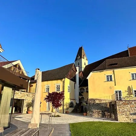 Weingut Fj Gritsch Mauritiushof * Spitz an der Donau