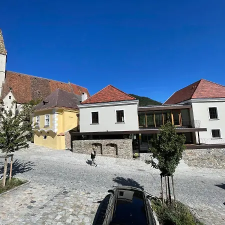 Weingut Fj Gritsch Mauritiushof * Spitz an der Donau