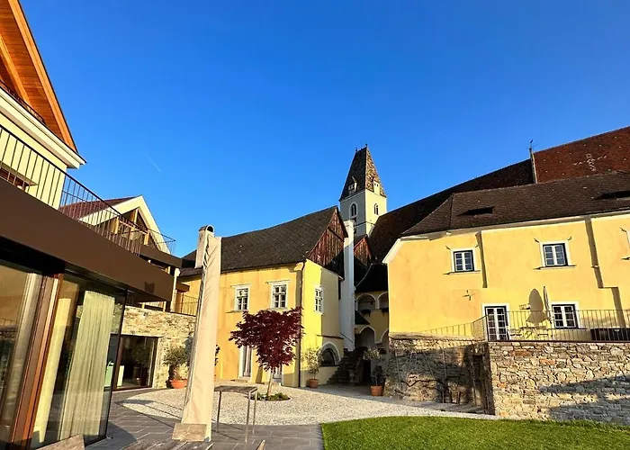 Weingut Fj Gritsch Mauritiushof * Spitz an der Donau